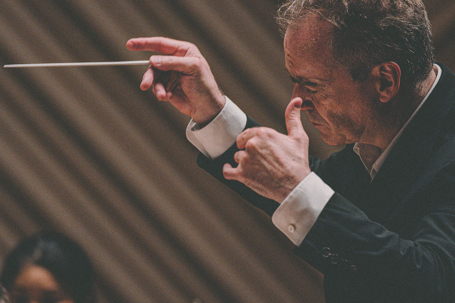 The Orchestre de la Suisse Romande on tour at the Muza Kawasaki Symphony Hall in Tokyo with cellist Michiaki Ueno and conductor Jonathan Nott