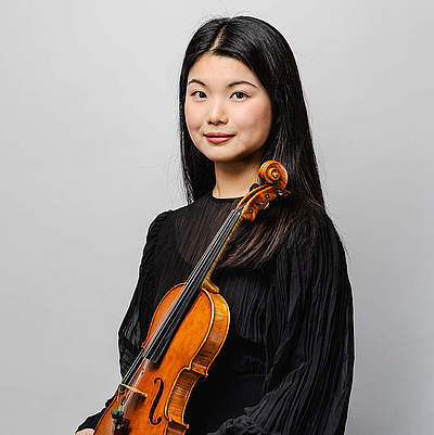 Yuwen Zhu