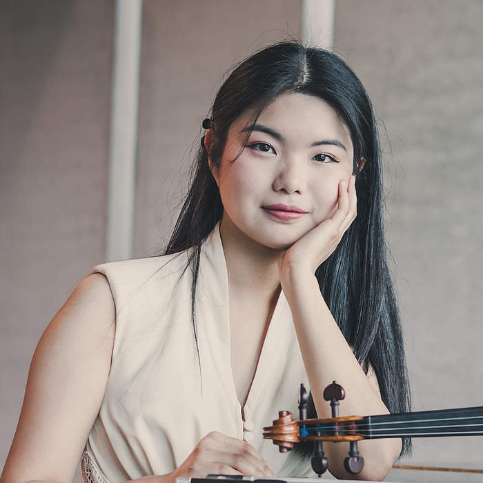 Yuwen Zhu Yuwen Zhu