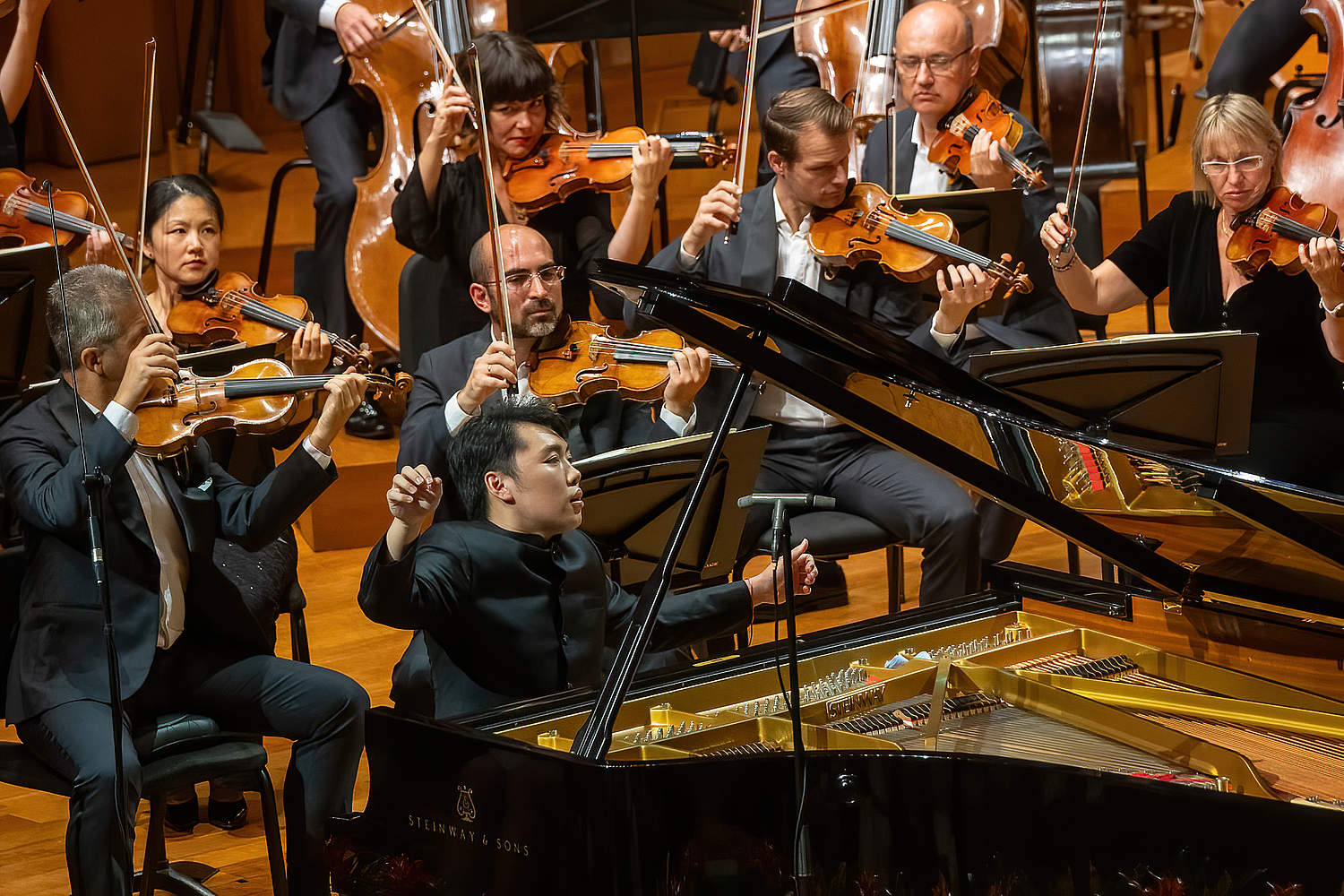 The Orchestre de la Suisse Romande on tour at the National Center for the Performing Arts in Beijing with pianist George Li and conductor Jonathan Nott