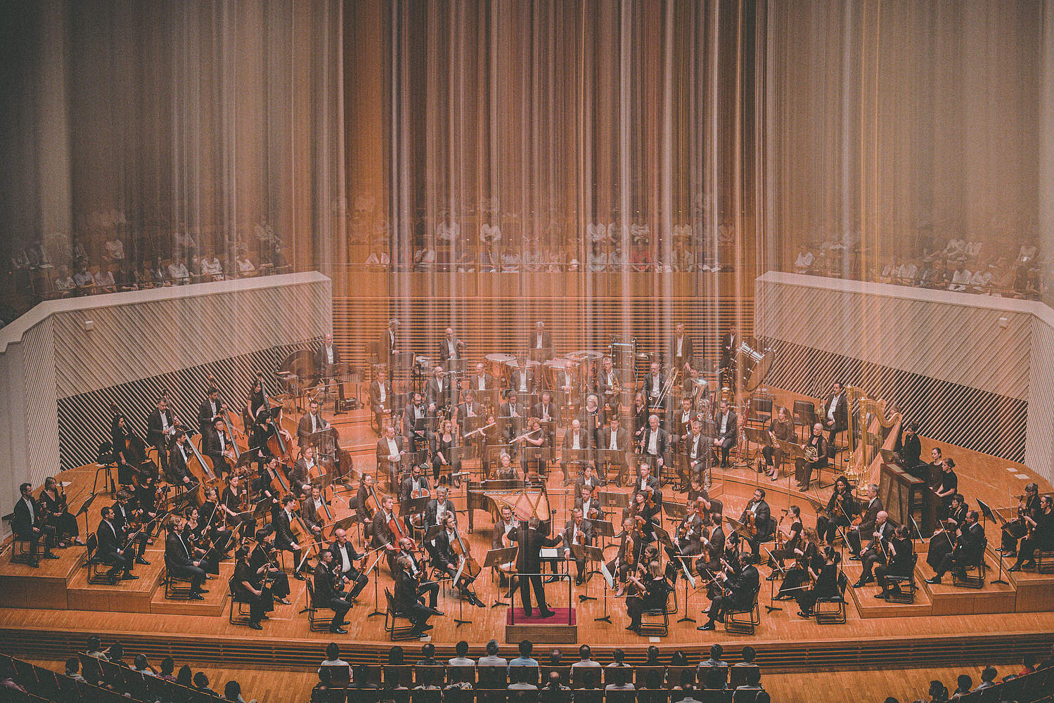 The Orchestre de la Suisse Romande on tour at the Muza Kawasaki Symphony Hall in Tokyo with cellist Michiaki Ueno and conductor Jonathan Nott