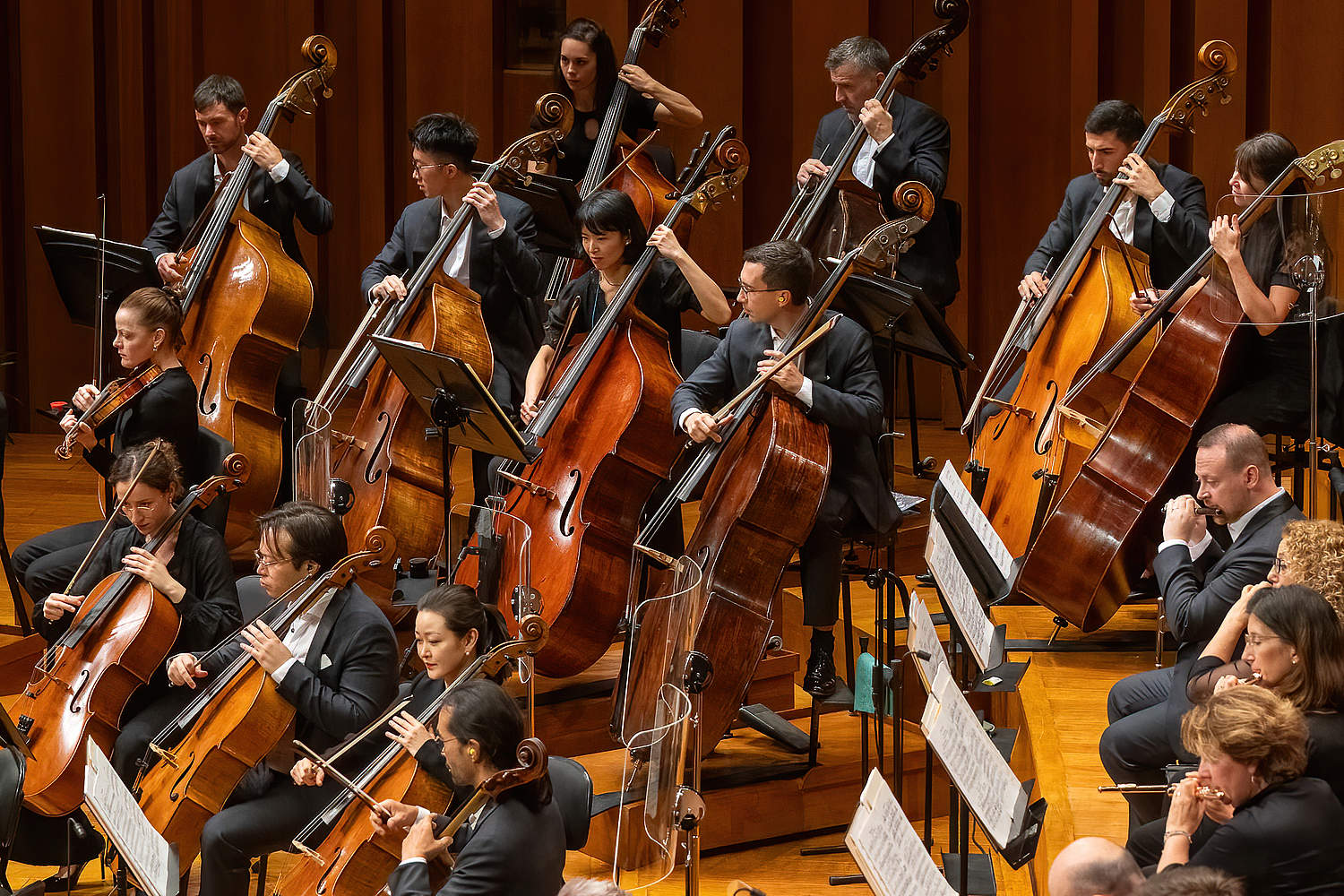The Orchestre de la Suisse Romande on tour at the National Center for the Performing Arts in Beijing with pianist George Li and conductor Jonathan Nott
